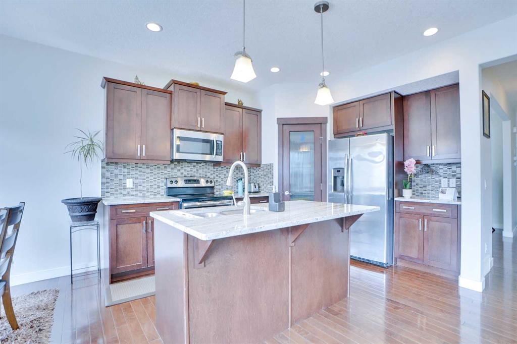 Picture for 21 Saddlelake Gardens NE