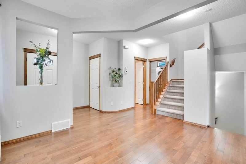 Picture for 117 Walden Square SE