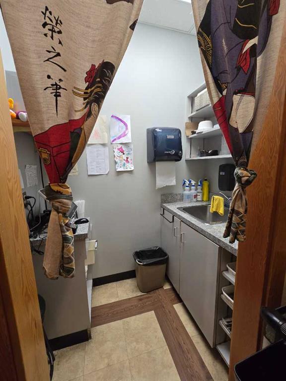 Picture for 123 4 Street S