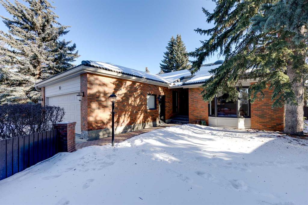 Picture for 18, 35 Oakmount Court SW