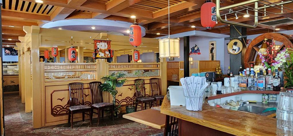 Picture for 1002, 37 Street SW  