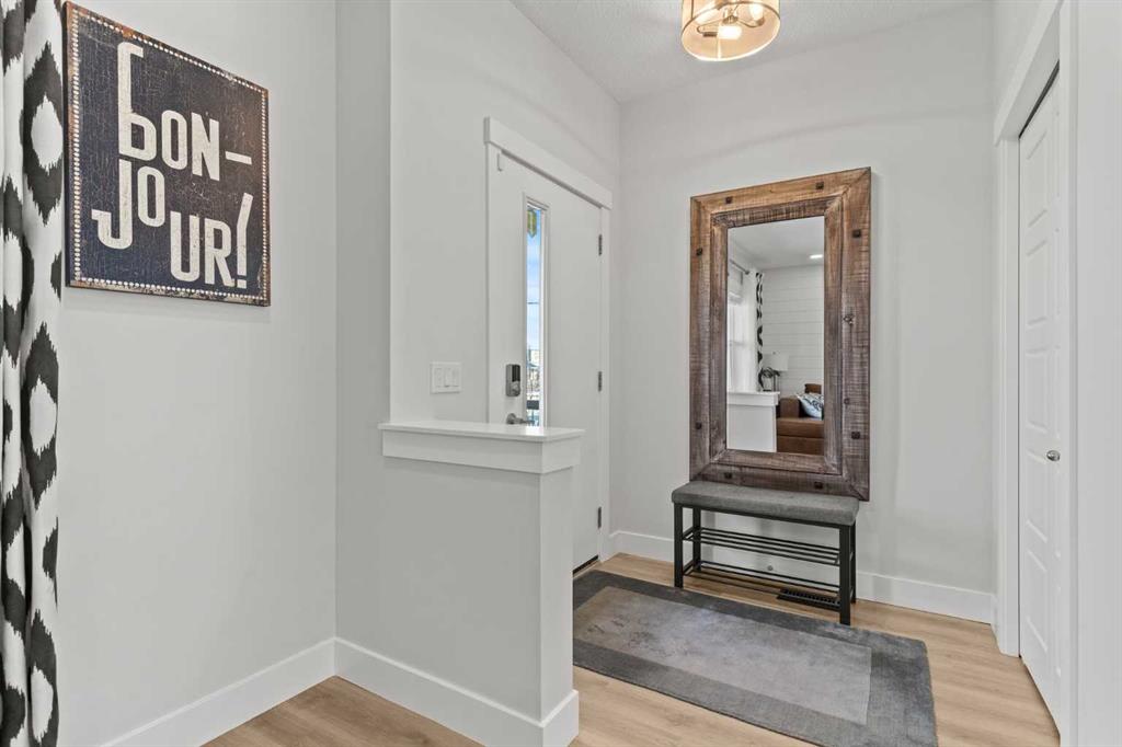 Picture for 47 Wolf Willow Boulevard SE