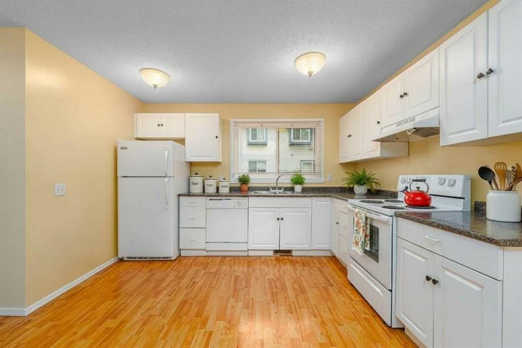 Picture for 16, 4810 40 Avenue SW