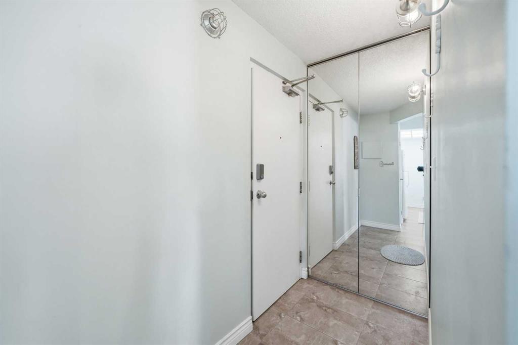 Picture for 702, 1414 12 Street SW