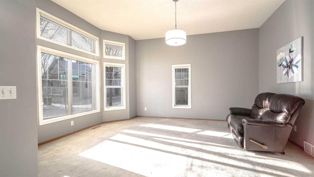 Picture for 19 Prestwick Pond Terrace SE