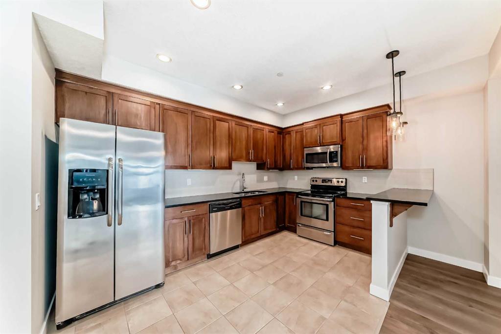 Picture for 110, 1005A Westmount Drive 