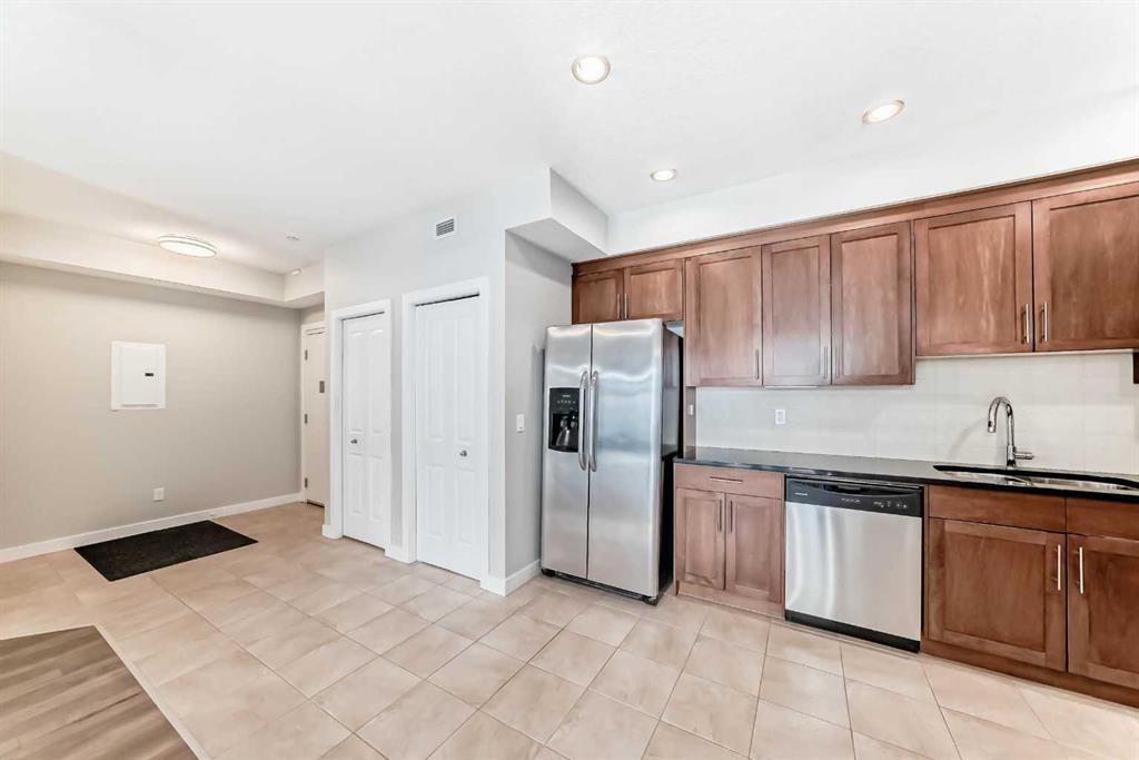 Picture for 110, 1005A Westmount Drive 