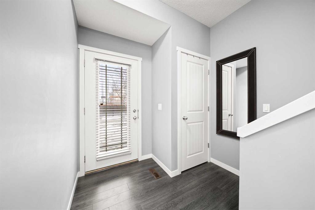 Picture for 15 Copperpond Landing SE