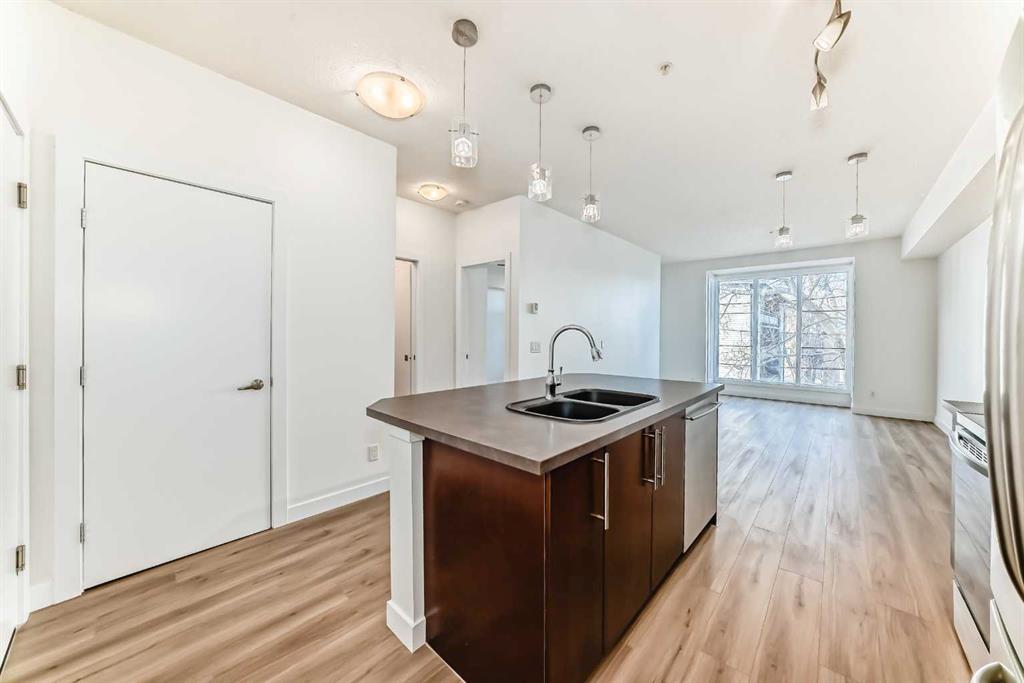 Picture for 209, 2307 14 Street SW