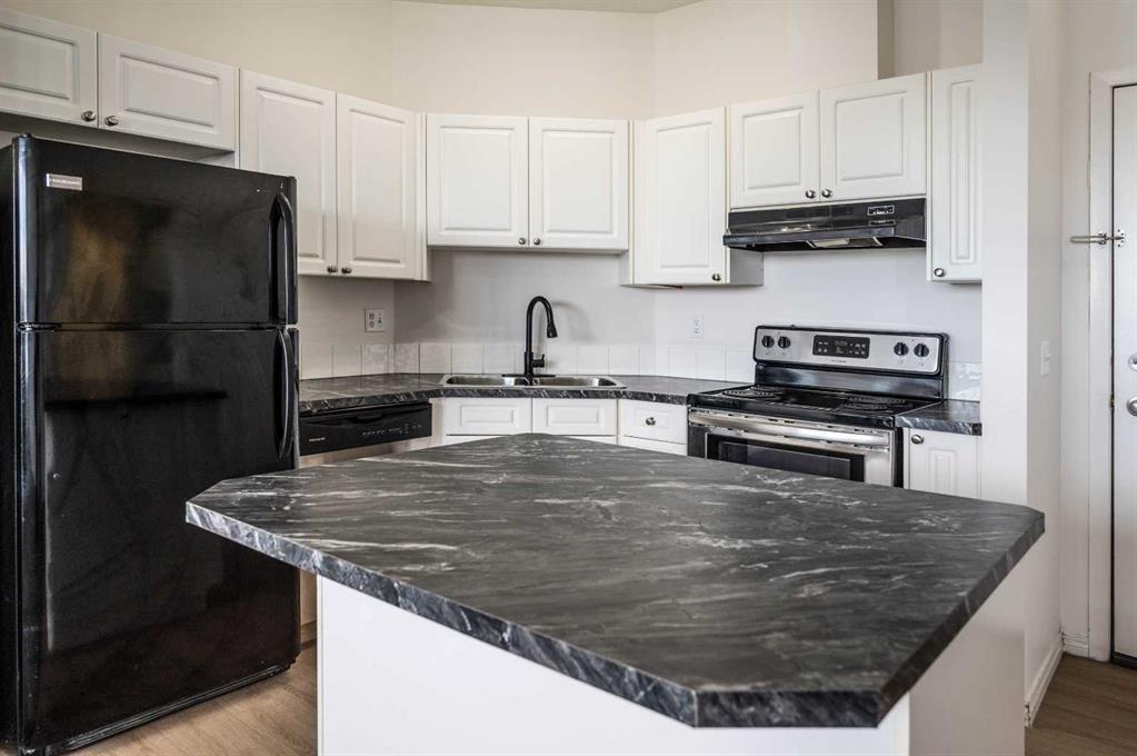 Picture for 310, 1000 Applevillage Court SE