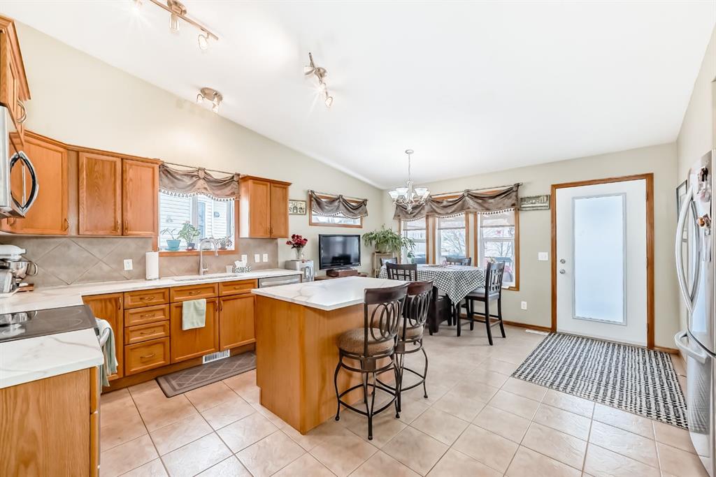 Picture for 126 Strathmore Lakes Bend 