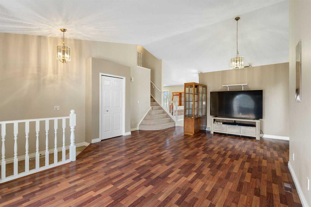 Picture for 103 Riverside Way SE