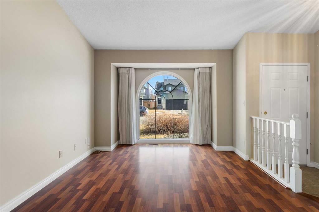 Picture for 103 Riverside Way SE