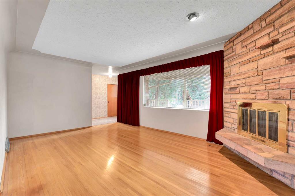 Picture for 82 Rosery Drive NW