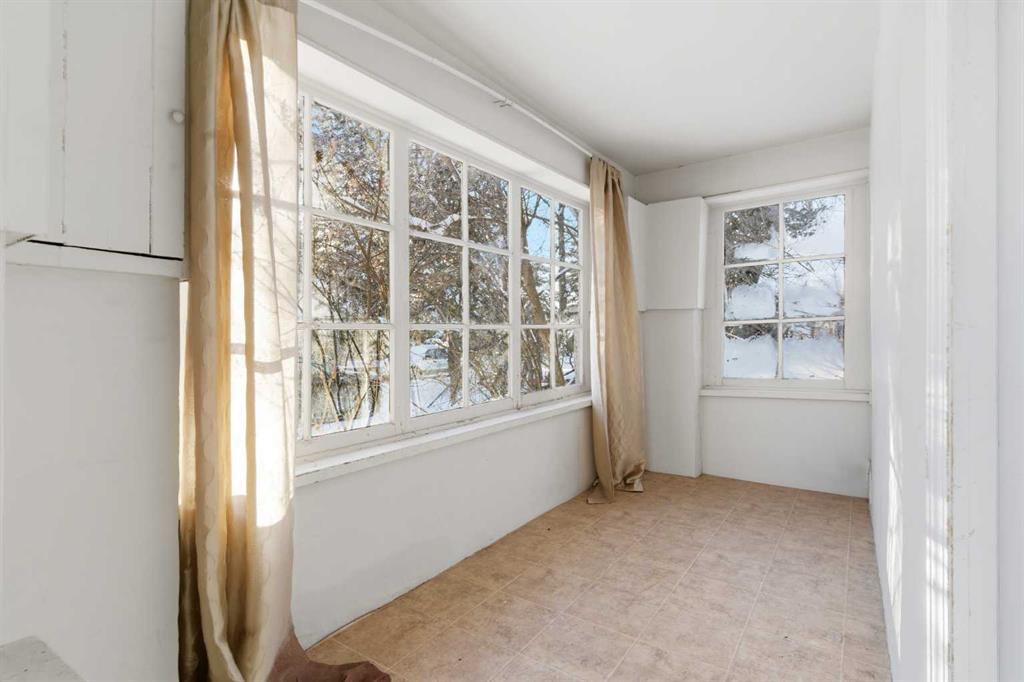 Picture for 310 10 Avenue NE