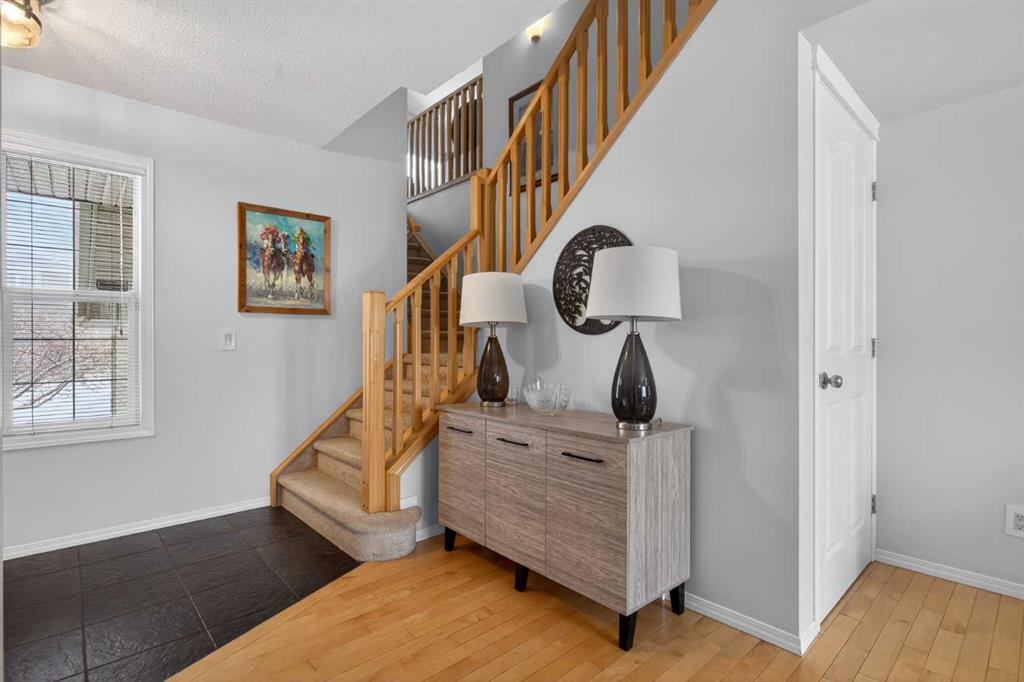 Picture for 6 Royal Birch Rise NW