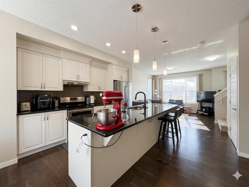 Picture for 535 Panatella Walk NW