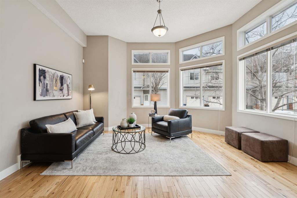 Picture for 17 Prestwick Pond Terrace SE