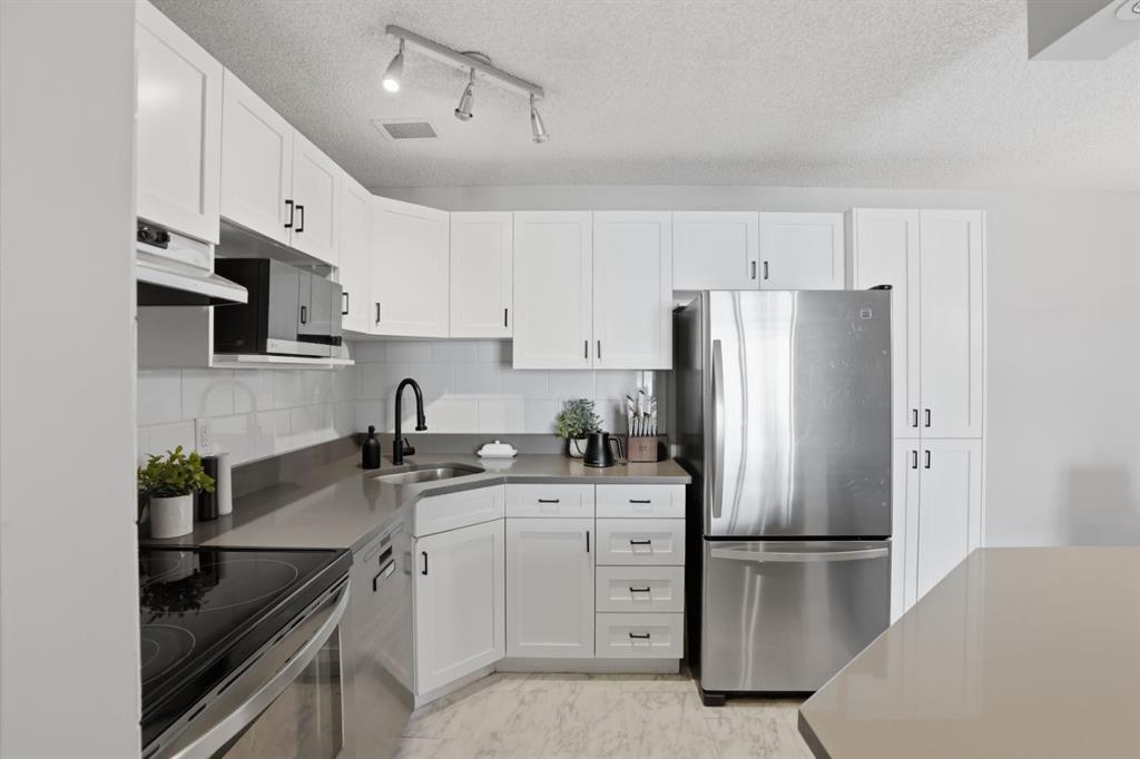 Picture for 202, 545 18 Avenue SW