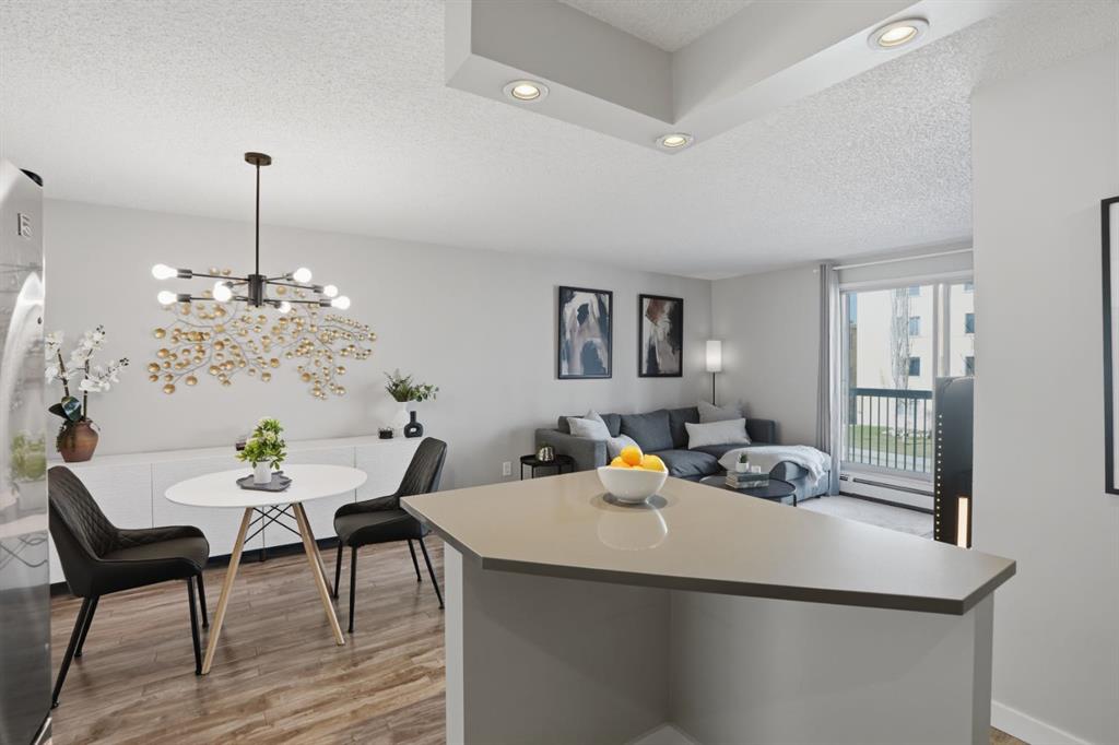 Picture for 202, 545 18 Avenue SW