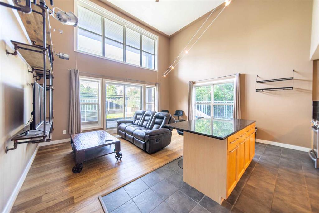 Picture for 102, 1505 27 Avenue SW