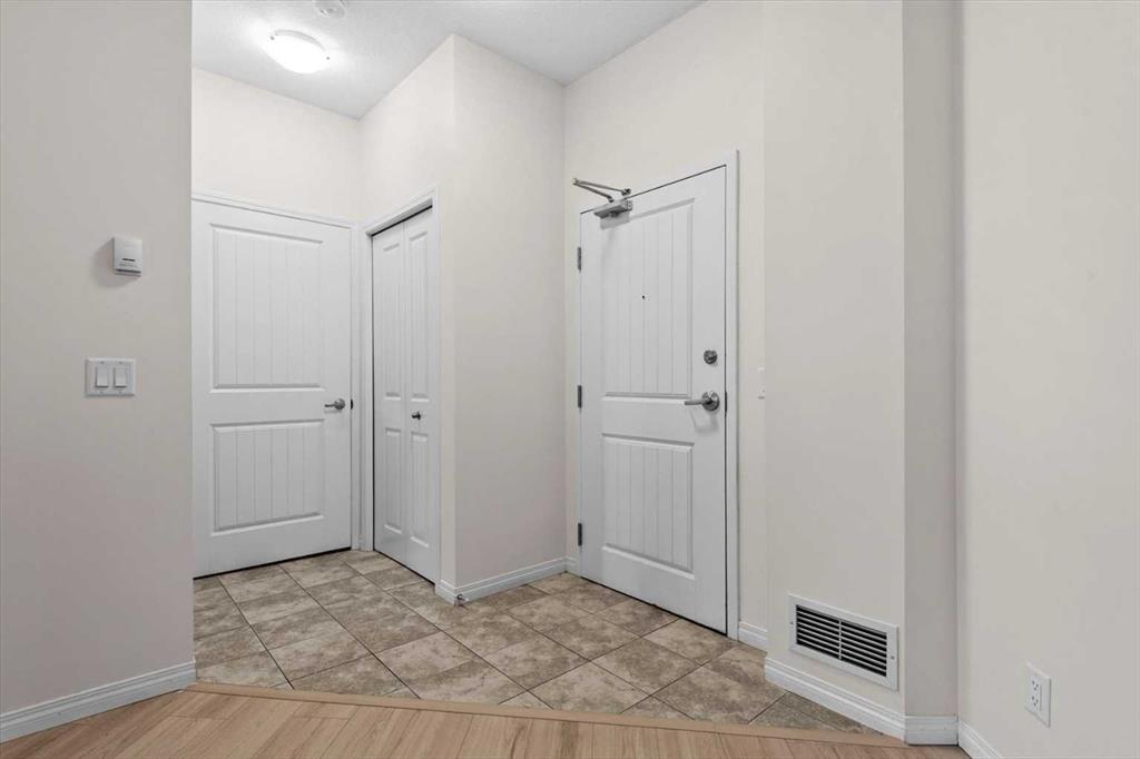 Picture for 1227, 1540 Sherwood Boulevard NW