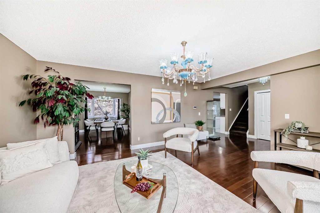 Picture for 36 Varsity Estates Court NW