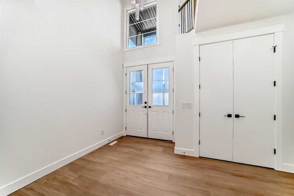 Picture for 28 Saddlecrest Manor NE