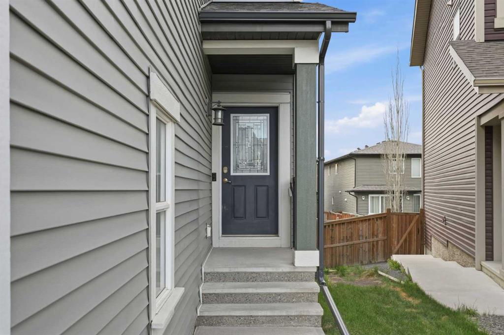 Picture for 31 Evansridge Crescent NW