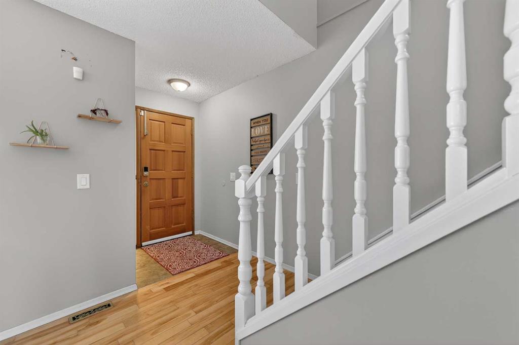 Picture for 103 Macewan Drive NW