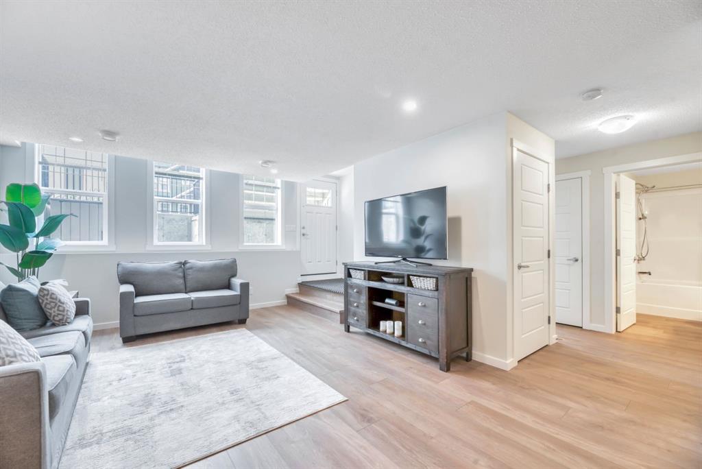 Picture for 314 Cranbrook Square SE