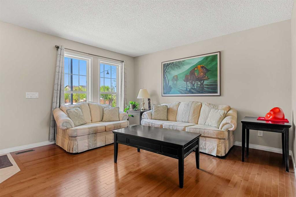 Picture for 249 Elgin Meadows Park SE