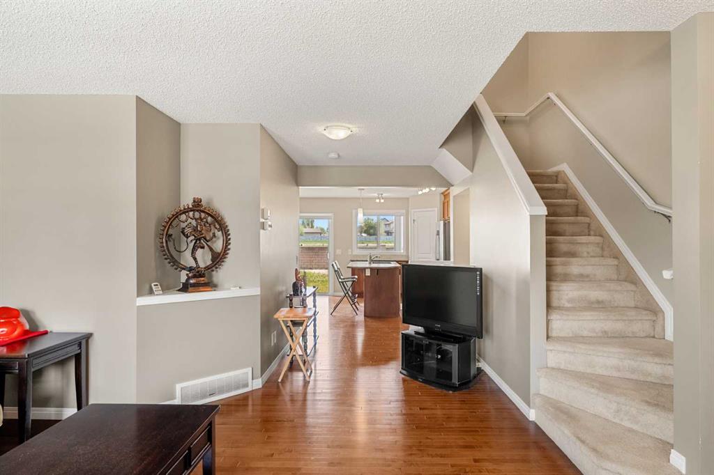 Picture for 249 Elgin Meadows Park SE