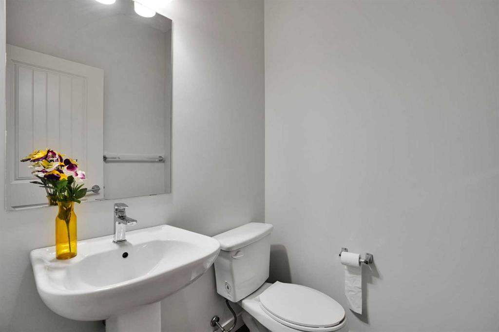 Picture for 413, 355 Nolancrest Heights NW