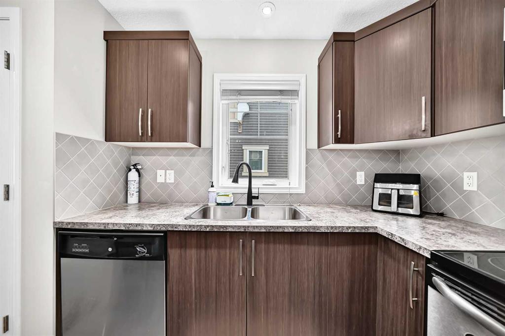 Picture for 535 Windstone Common SW