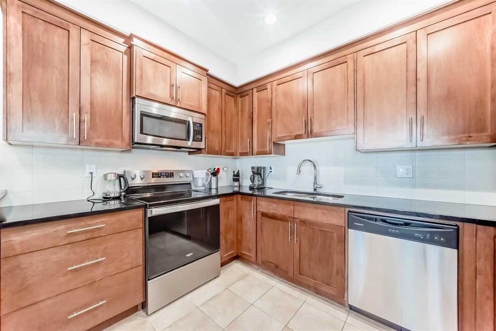 Picture for 115, 1005A Westmount Drive 