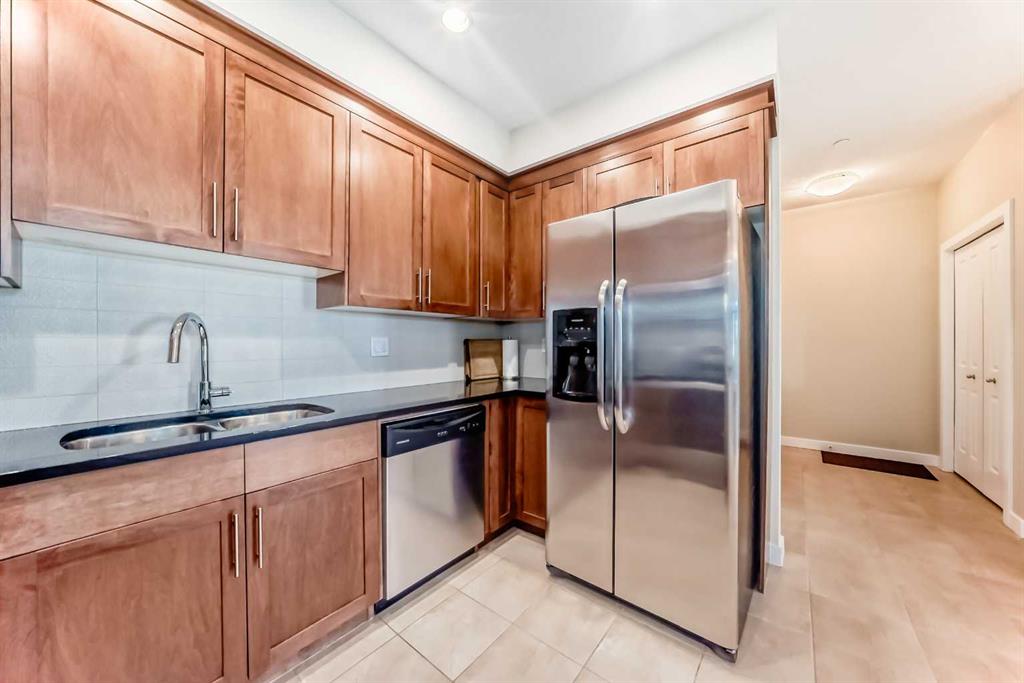 Picture for 115, 1005A Westmount Drive 