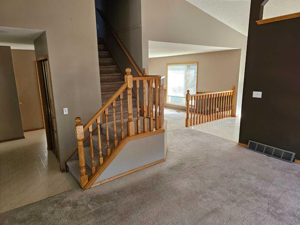 Picture for 302 Meadowbrook Bay SE