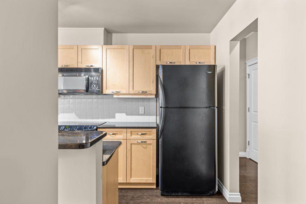 Picture for 106, 140 Stonecreek Road  https://www.cirrealty.ca/reb/creb/14/A2265114_18.jpg