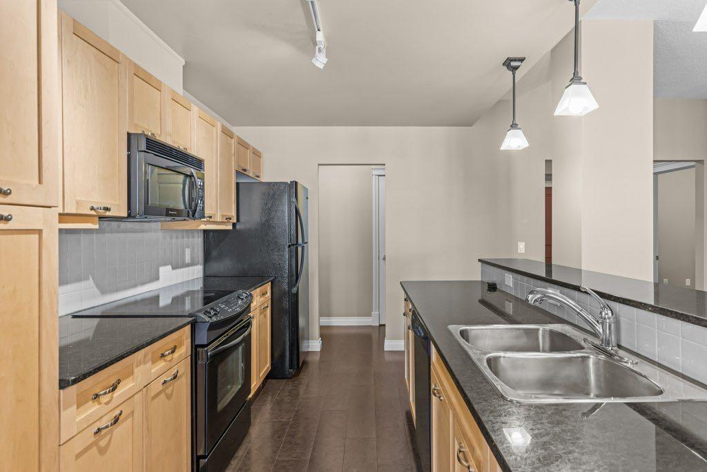 Picture for 106, 140 Stonecreek Road  https://www.cirrealty.ca/reb/creb/14/A2265114_23.jpg