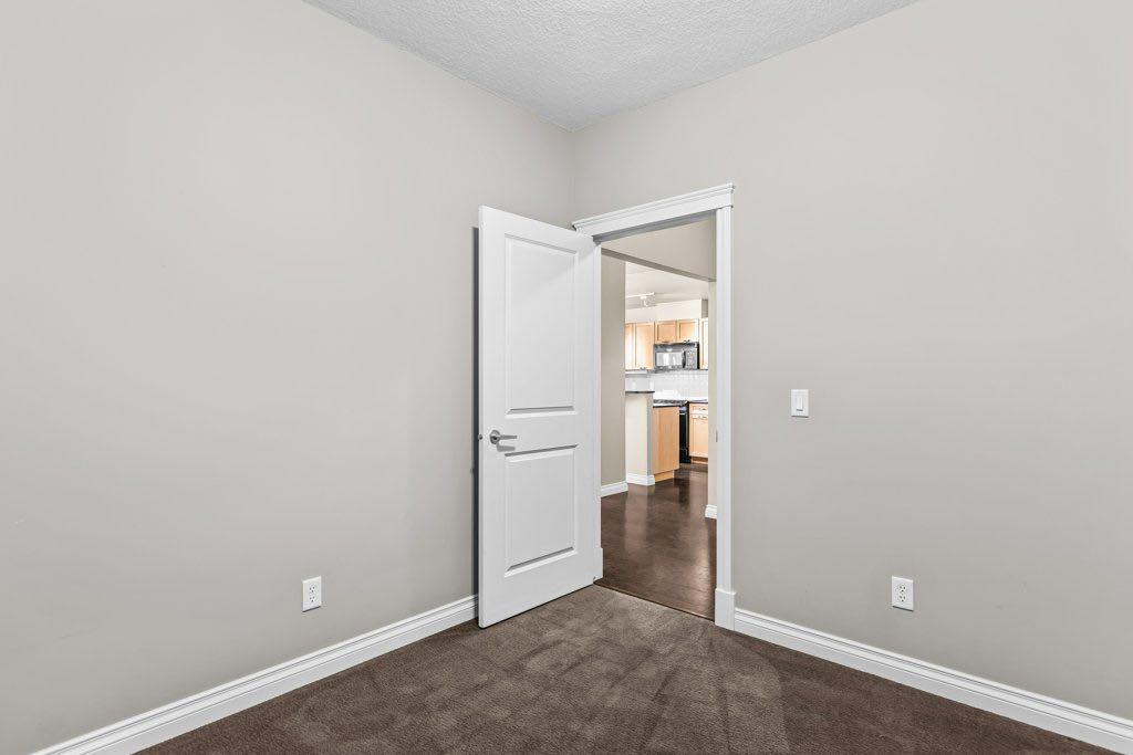 Picture for 106, 140 Stonecreek Road  https://www.cirrealty.ca/reb/creb/14/A2265114_38.jpg
