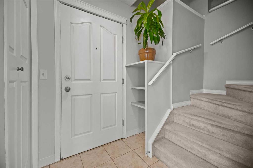 Picture for 304, 1608 12 Avenue SW