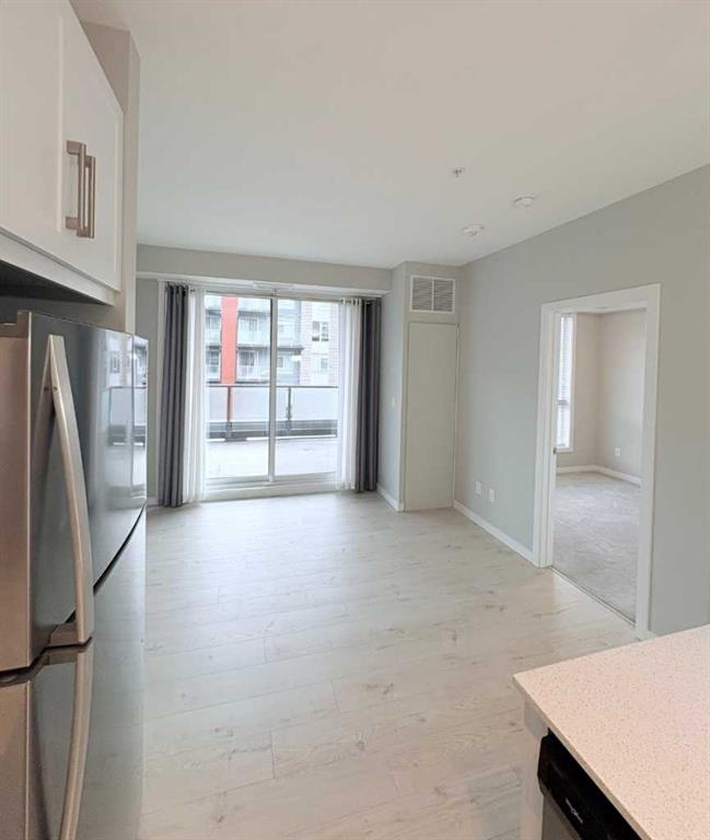 Picture for 403, 122 Mahogany Centre SE