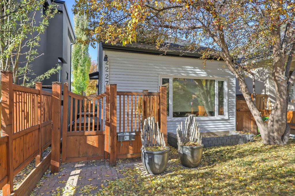 Picture for 2227 30 Street SW