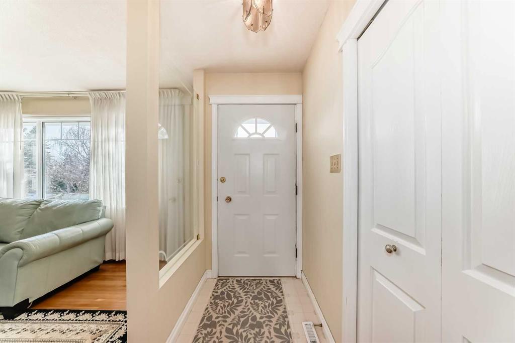 Picture for 5232 44 Avenue NW