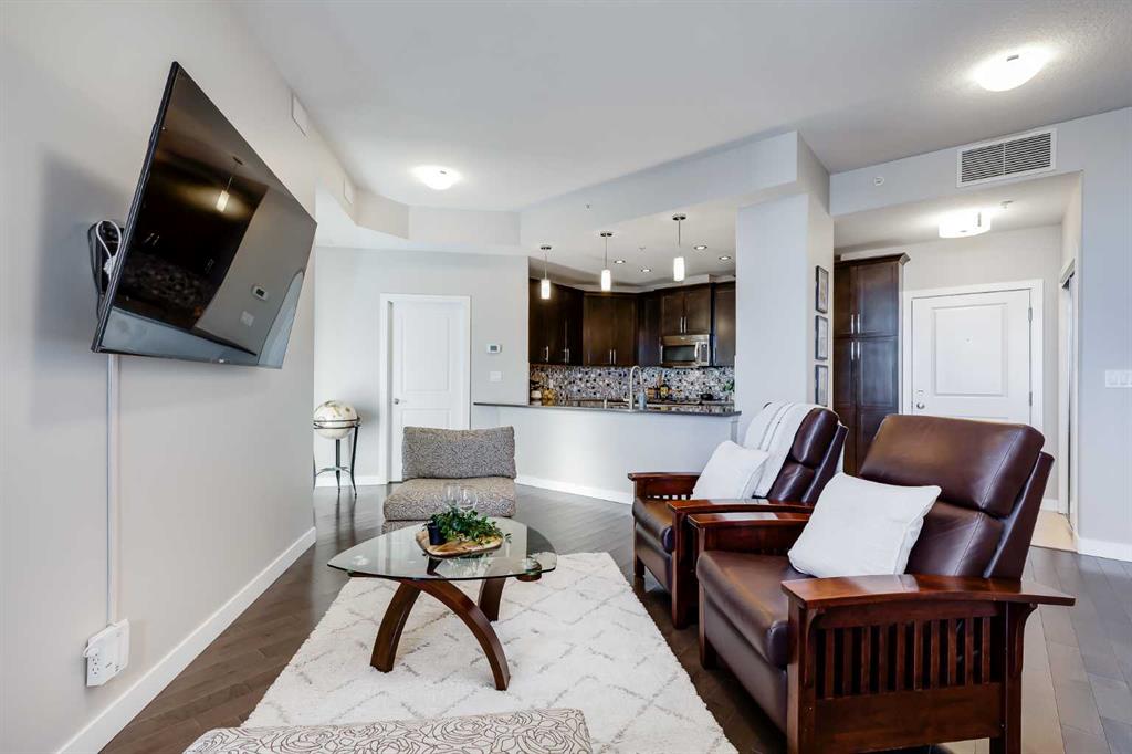 Picture for 1109, 16 Varsity Estates Circle NW