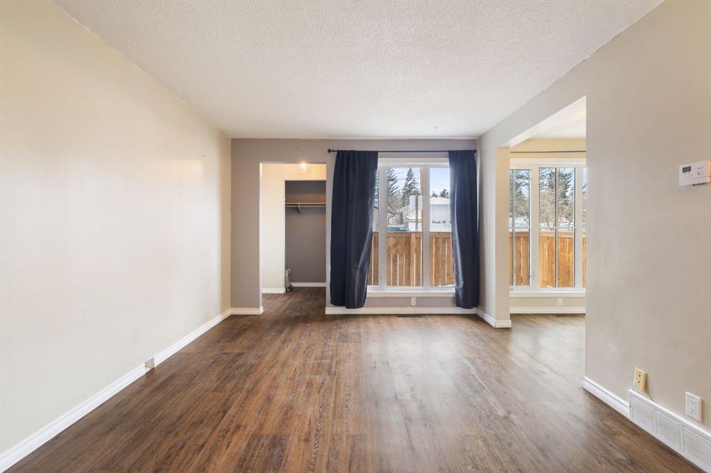 Picture for 6, 6147 Buckthorn Road NW