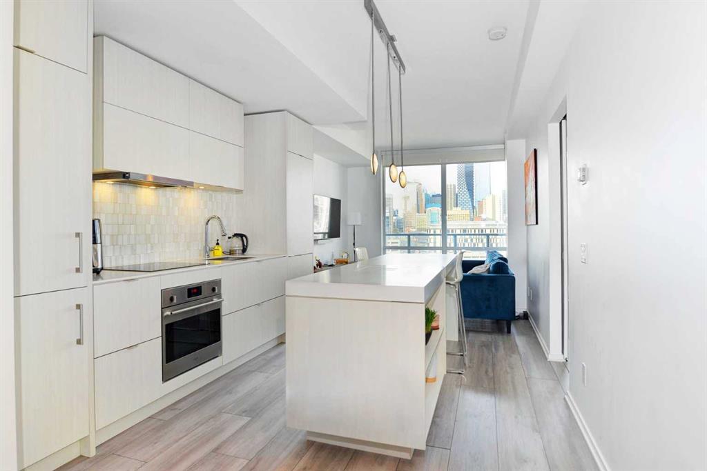 Picture for 1110, 615 6 Avenue SE