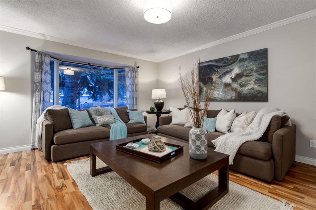 Picture for 43 Midlake Place SE