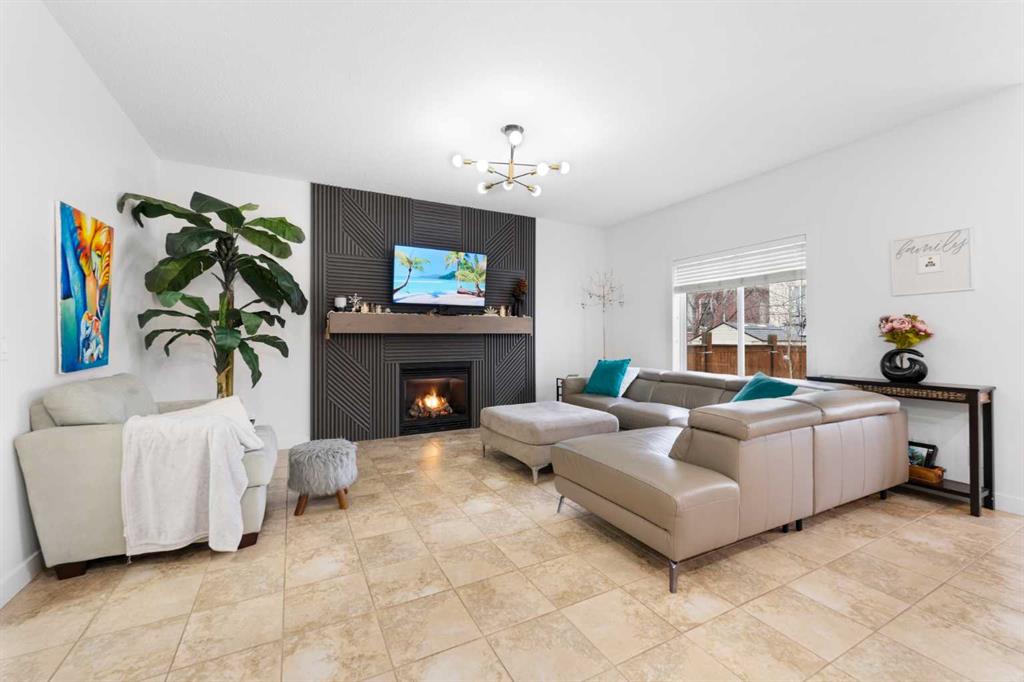 Picture for 46 Autumn Circle SE